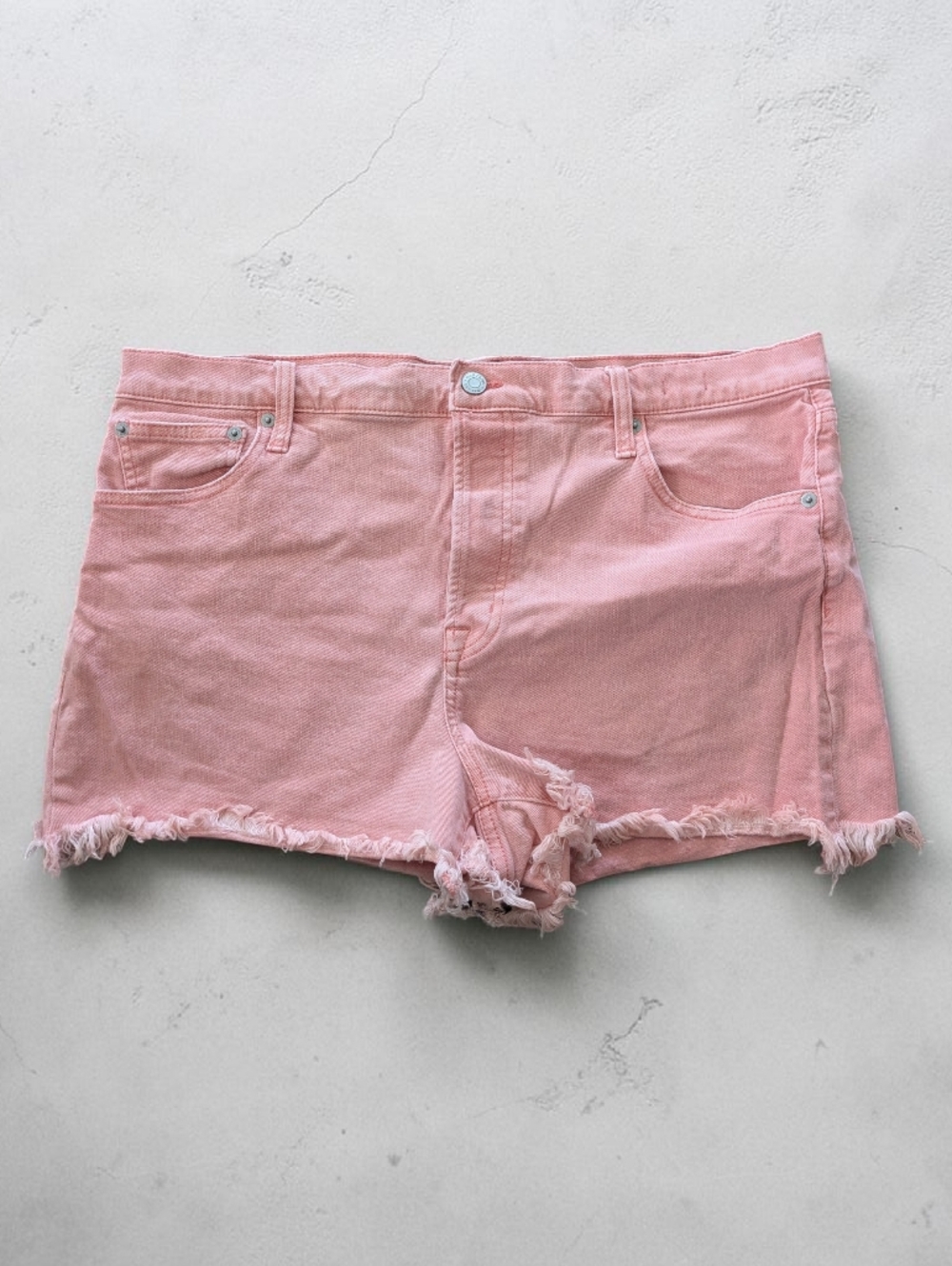 Gap Denim Cutoff shorts pink women's size 33R Inseam 2"